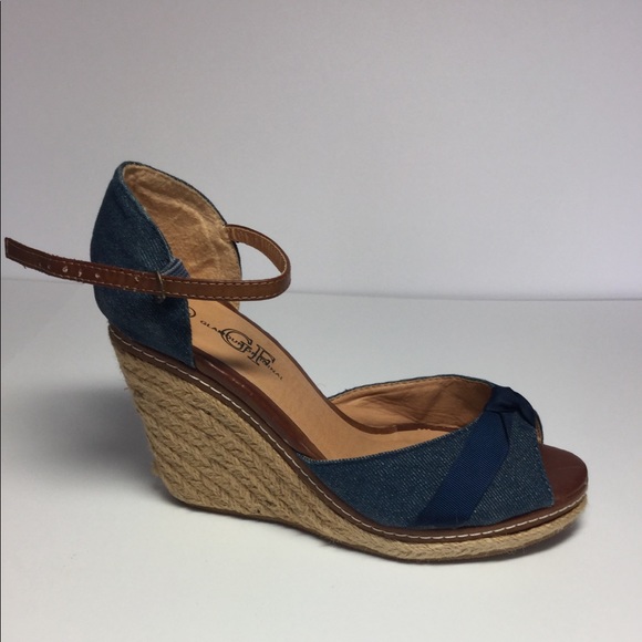Blue  Platform Sandals Fabric Material Top, Size 7 - Picture 9 of 14